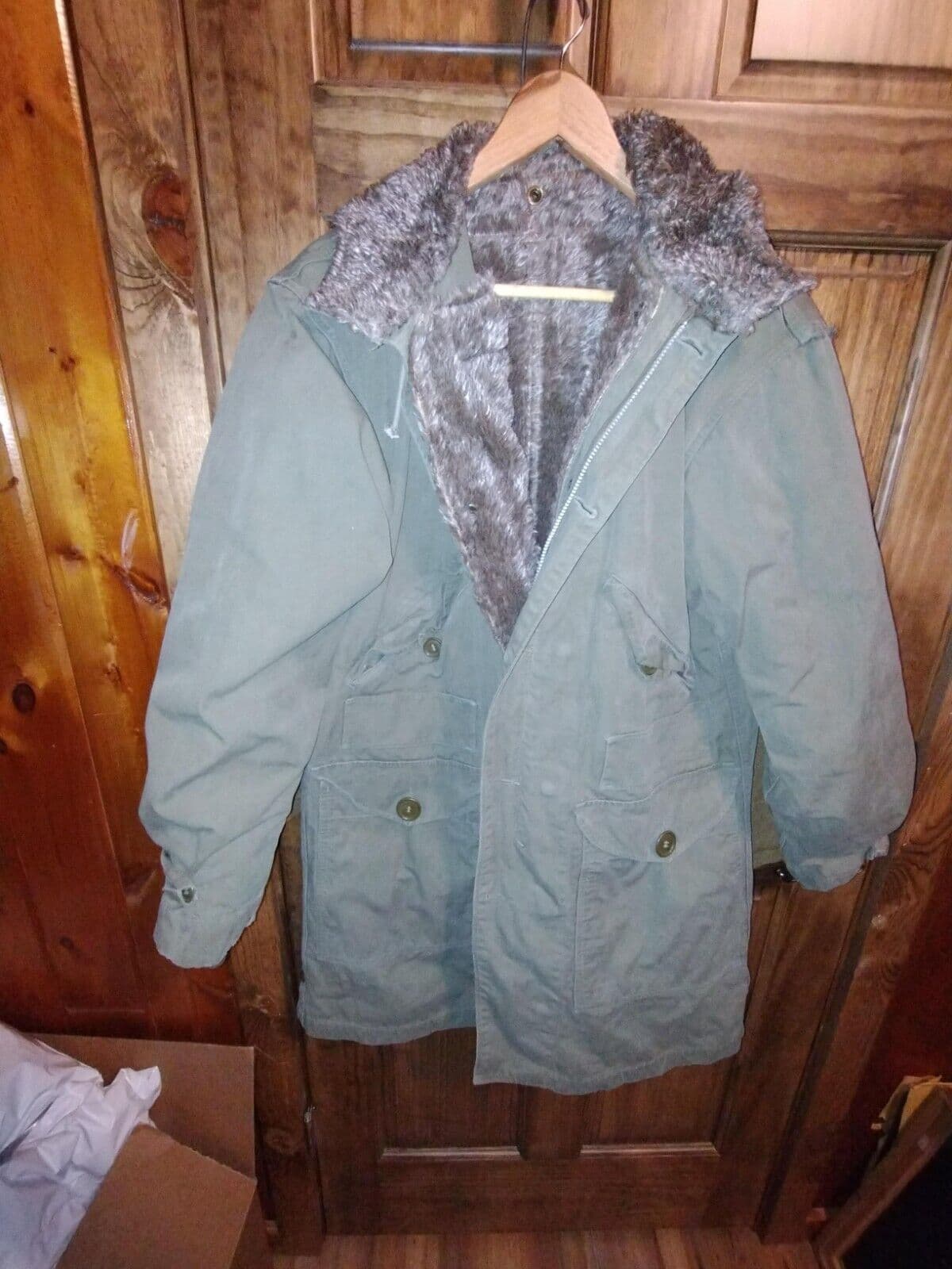 Original M1947 US Fishtail Parka with real Alpaca fur. VERY Rare!! Size Medium Lot #11