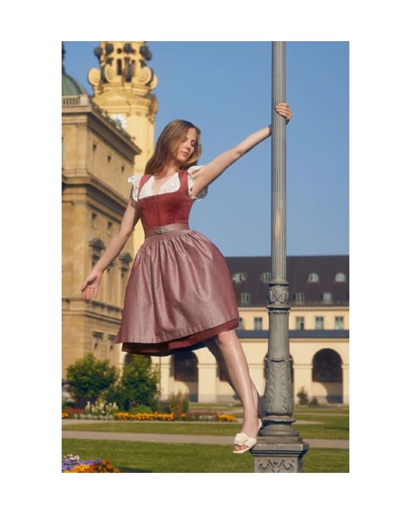 Aubing – Antique Rose Brocade Midi Dirndl