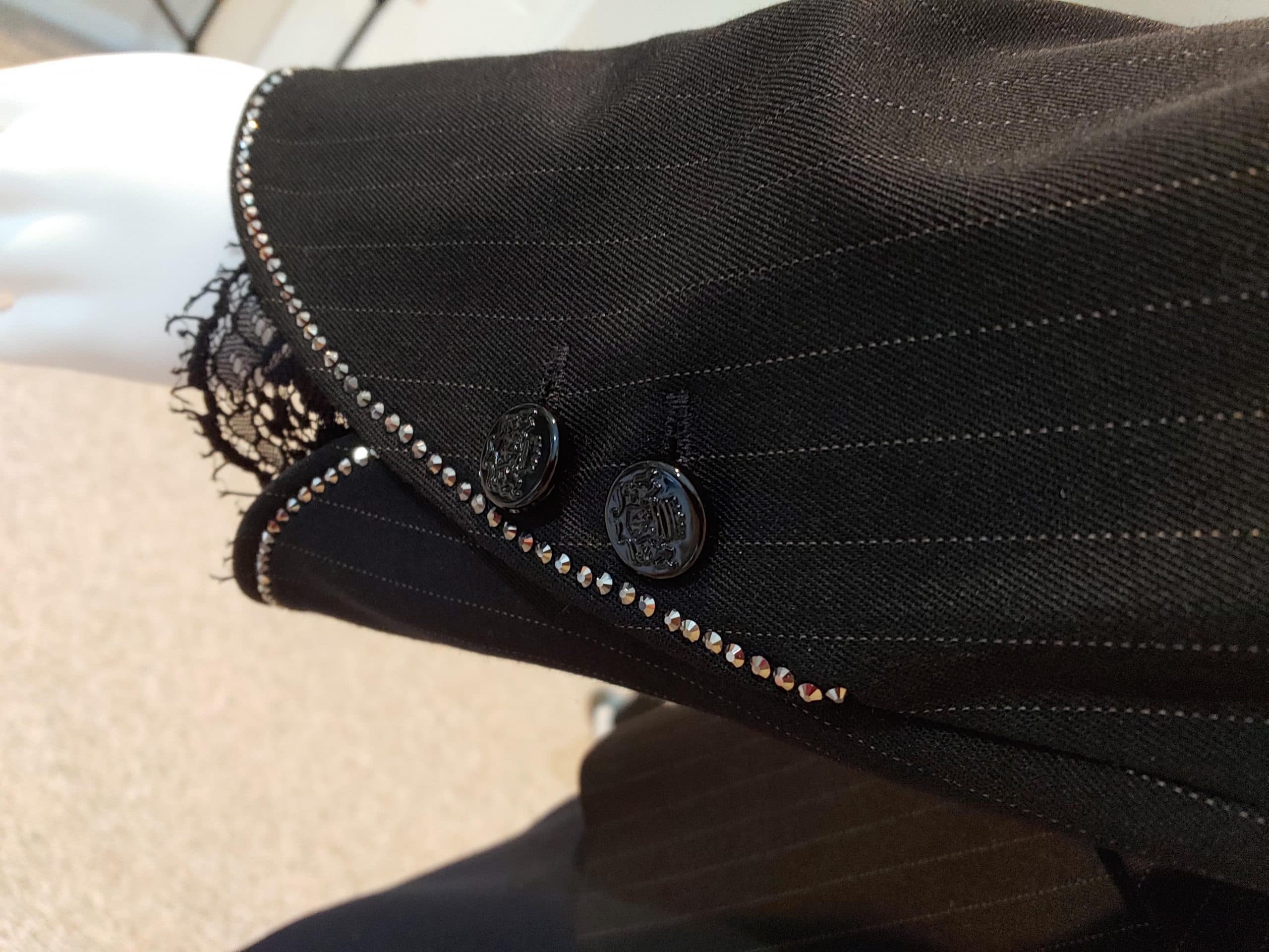 Sparkly pinstripe – black buttons thumbnail 3
