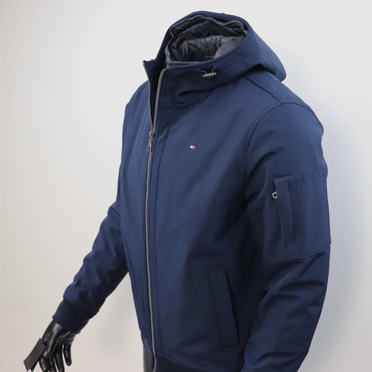 Tommy Hilfiger Men’s Navy Soft Shell Active Filled Bomber Jacket thumbnail 2