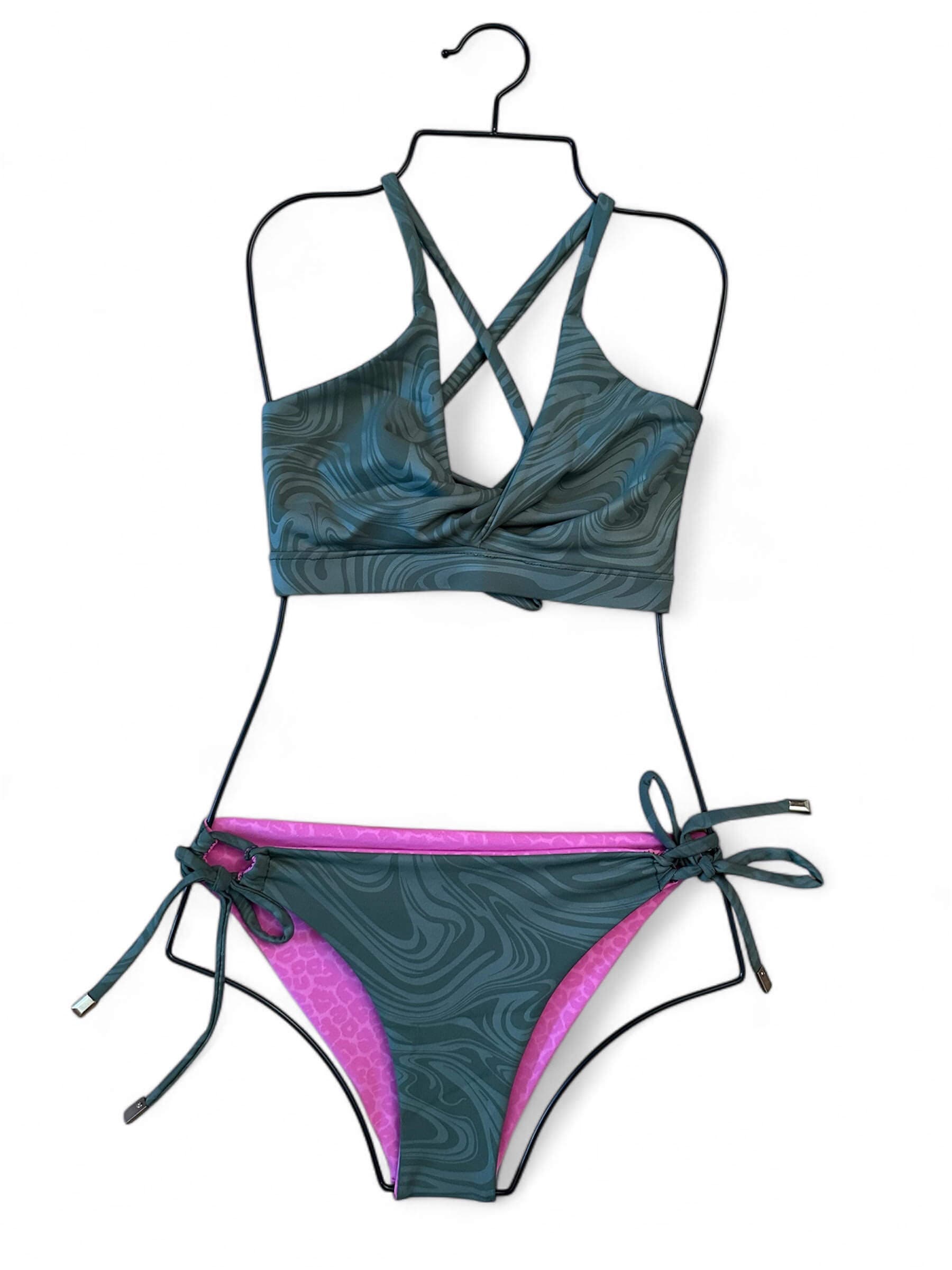MundoE&amp;E Green Twist Top &amp; Pink Reversible Bottom Bikini Swimwear thumbnail 4