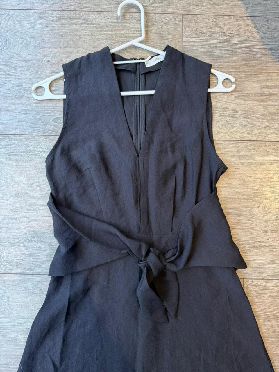 Vestido Largo Negro Anudado MANGO thumbnail 2
