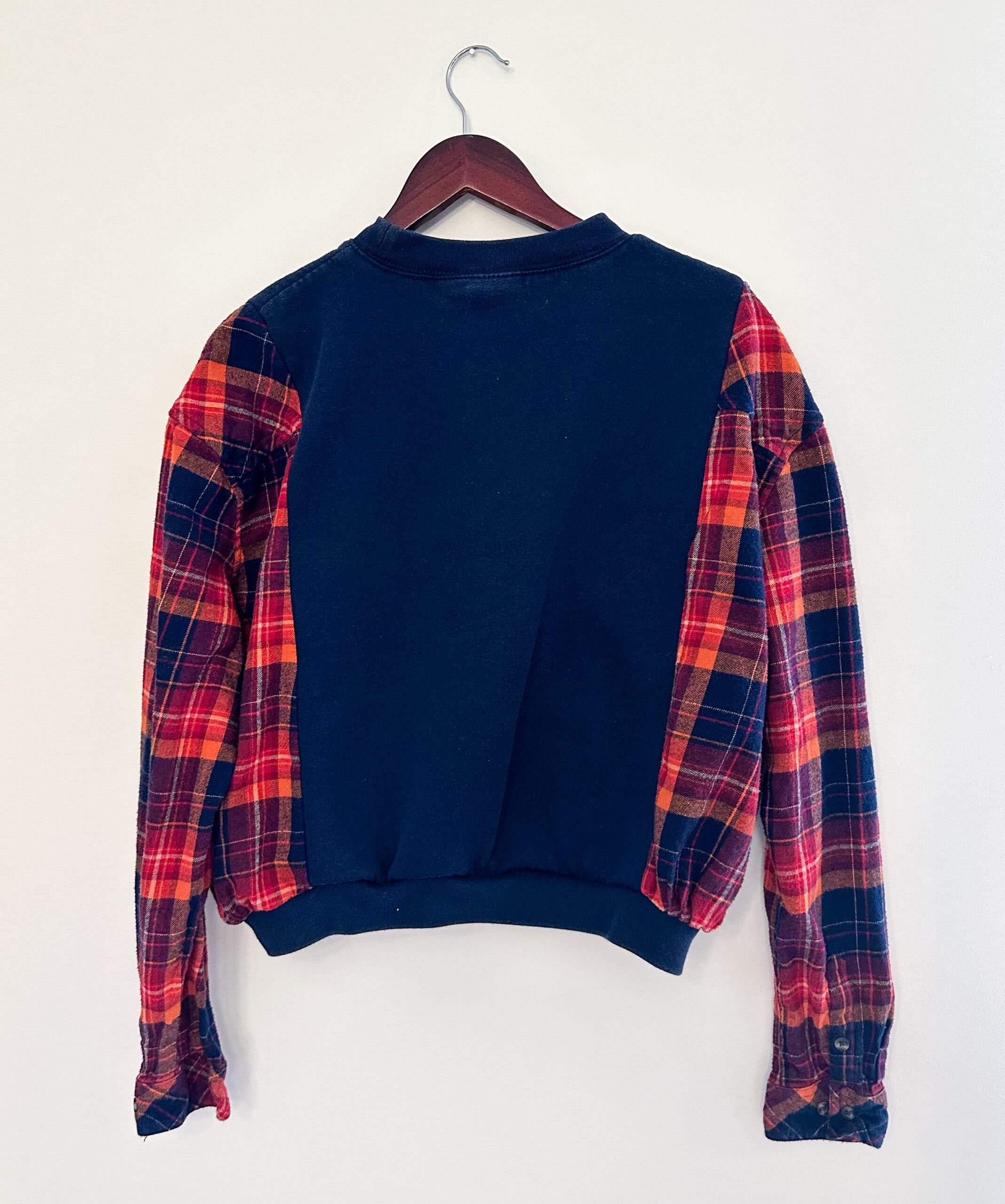 Carhartt Crewneck / Flannel Fall Rework thumbnail 4