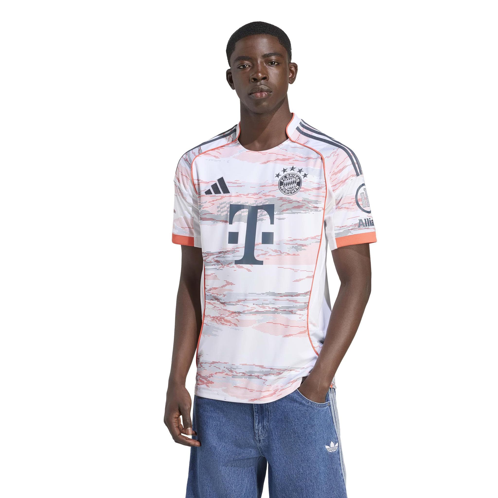 Bayern Munich Away Jersey 25/26 thumbnail 2