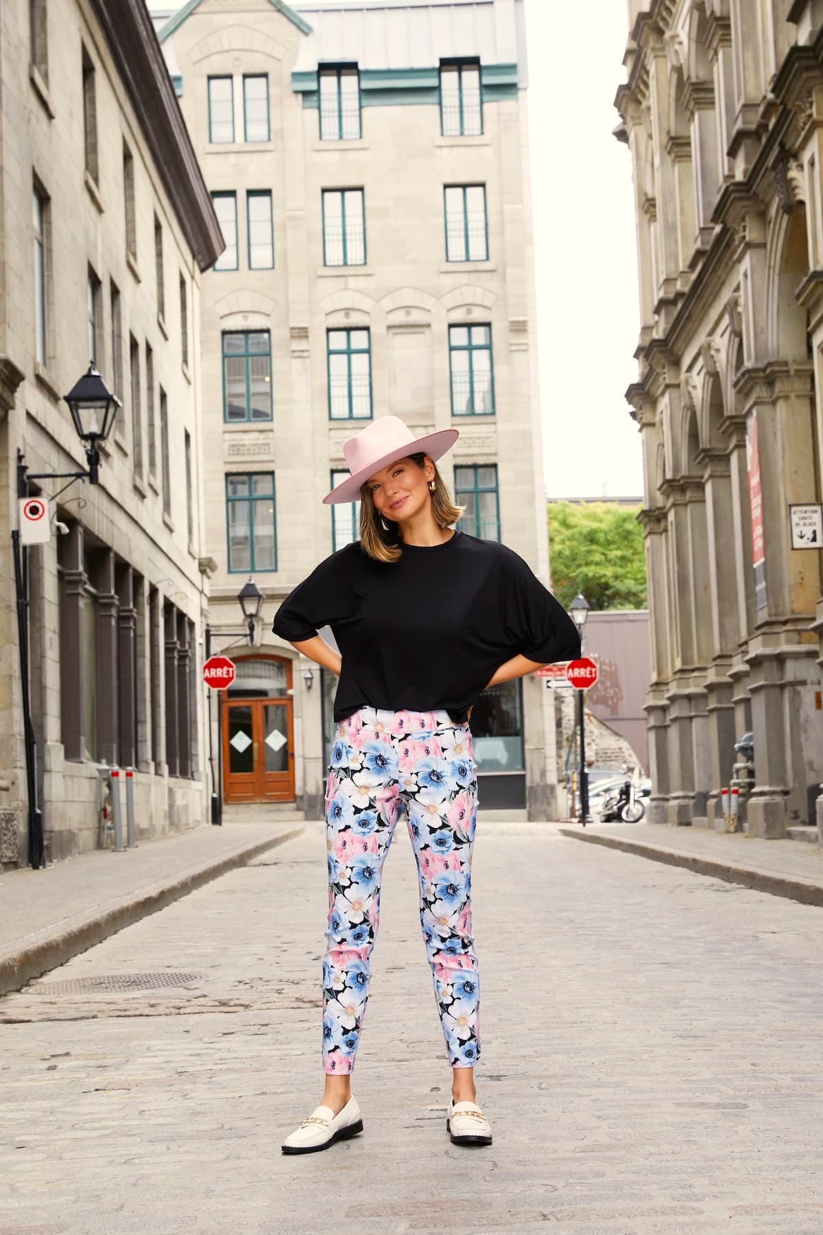 SPRING PETAL-SLIT SLIM PANT