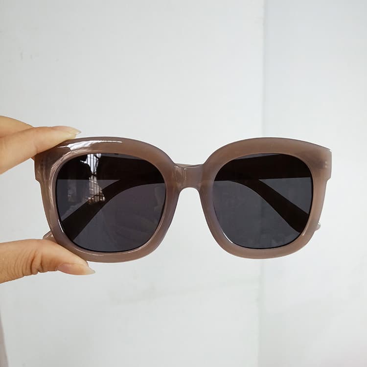 Tori Brown Square Sunglasses thumbnail 2