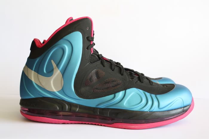 Nike Air Max Hyperposite “Fireberry” (2012) thumbnail 2