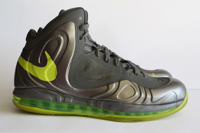 Nike Air Max Hyperposite “Atomic Green” (2012) thumbnail 2