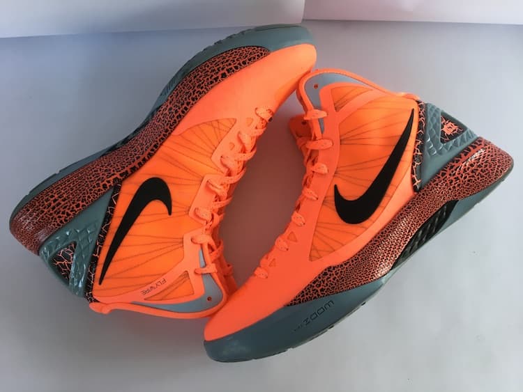 Nike Zoom Hyperdunk 2011 BG “Blake Griffin” (2011) thumbnail 2