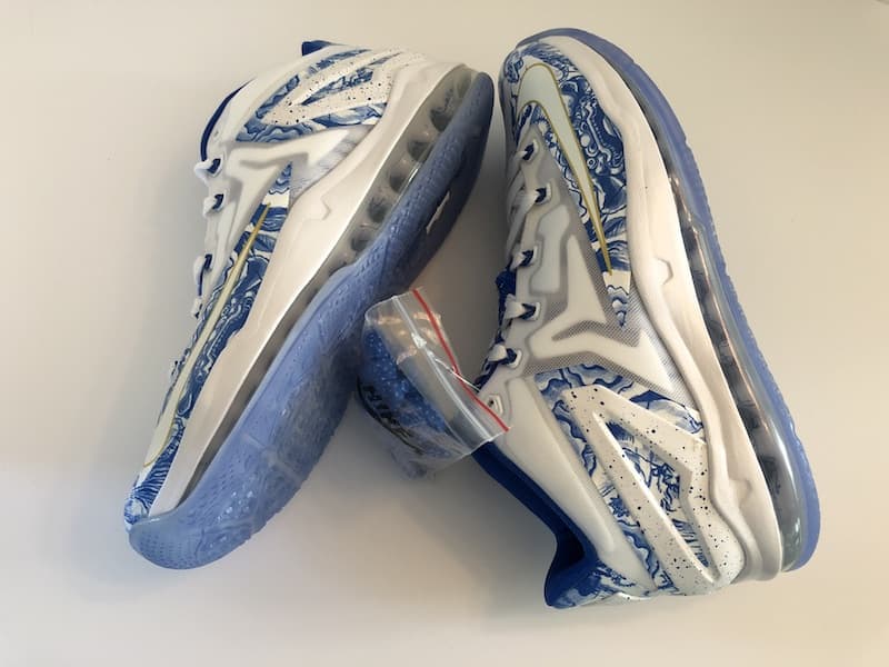 Nike Air LeBron XI Low “China” (2014) thumbnail 4