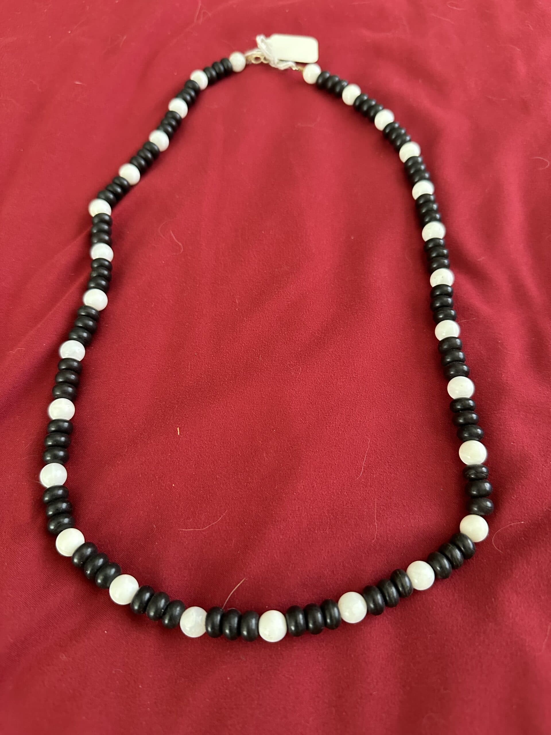 Necklace Jet & Clam (Copy)