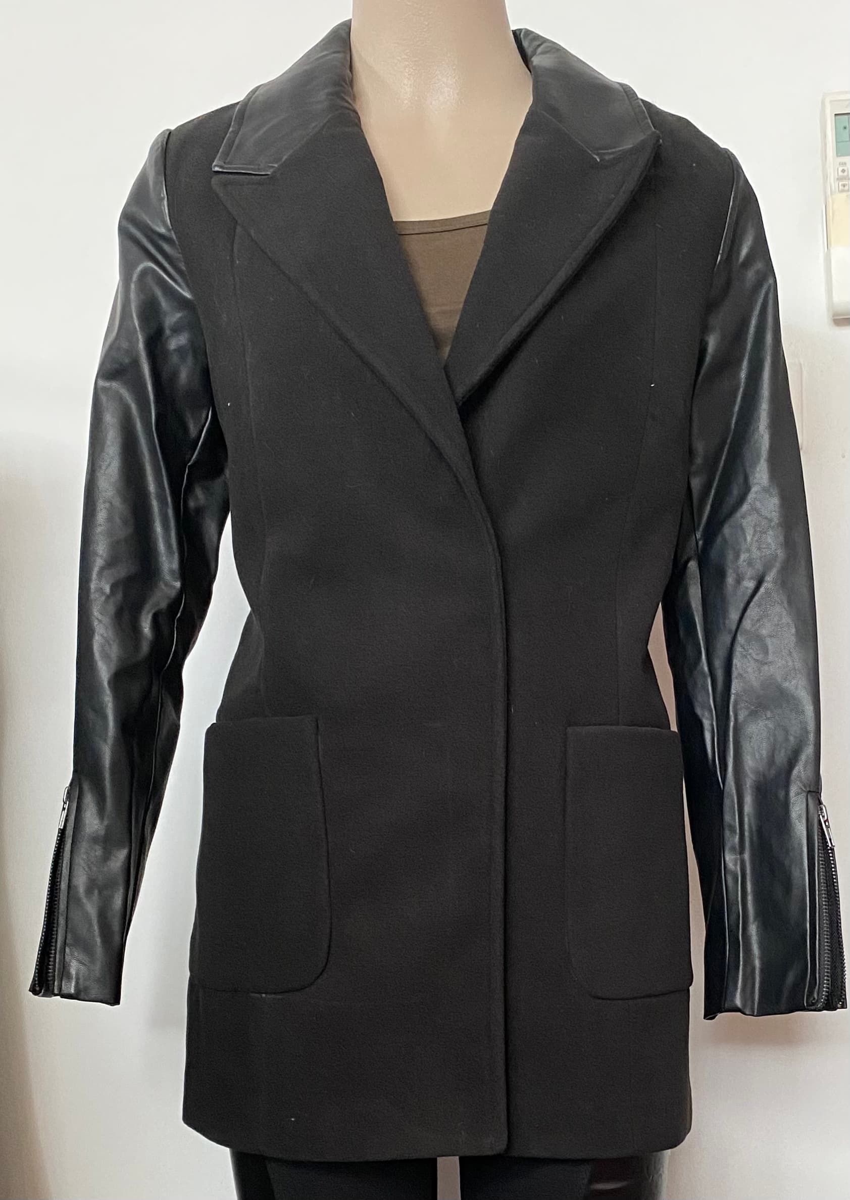 FJ0552-PU sleeve cropped coat