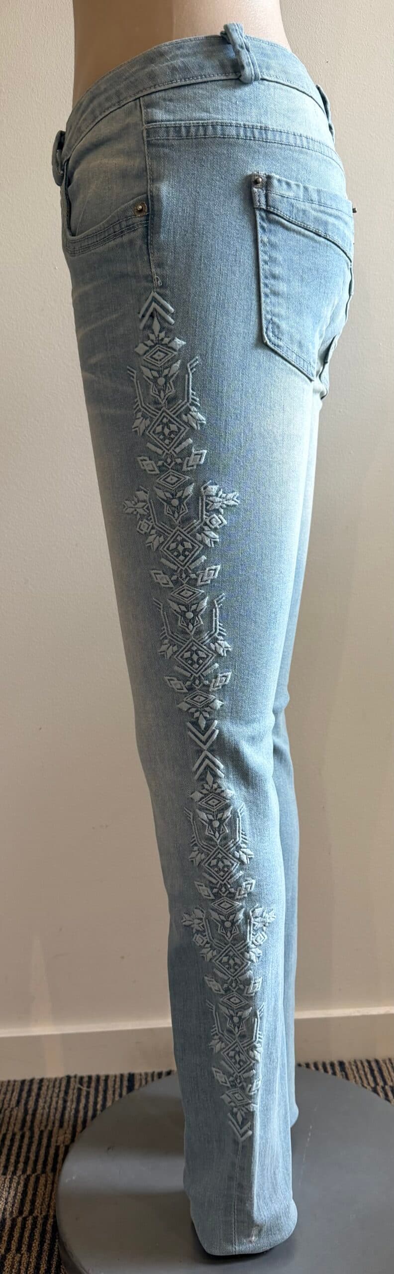 FP1813-Light blue emb jean thumbnail 2