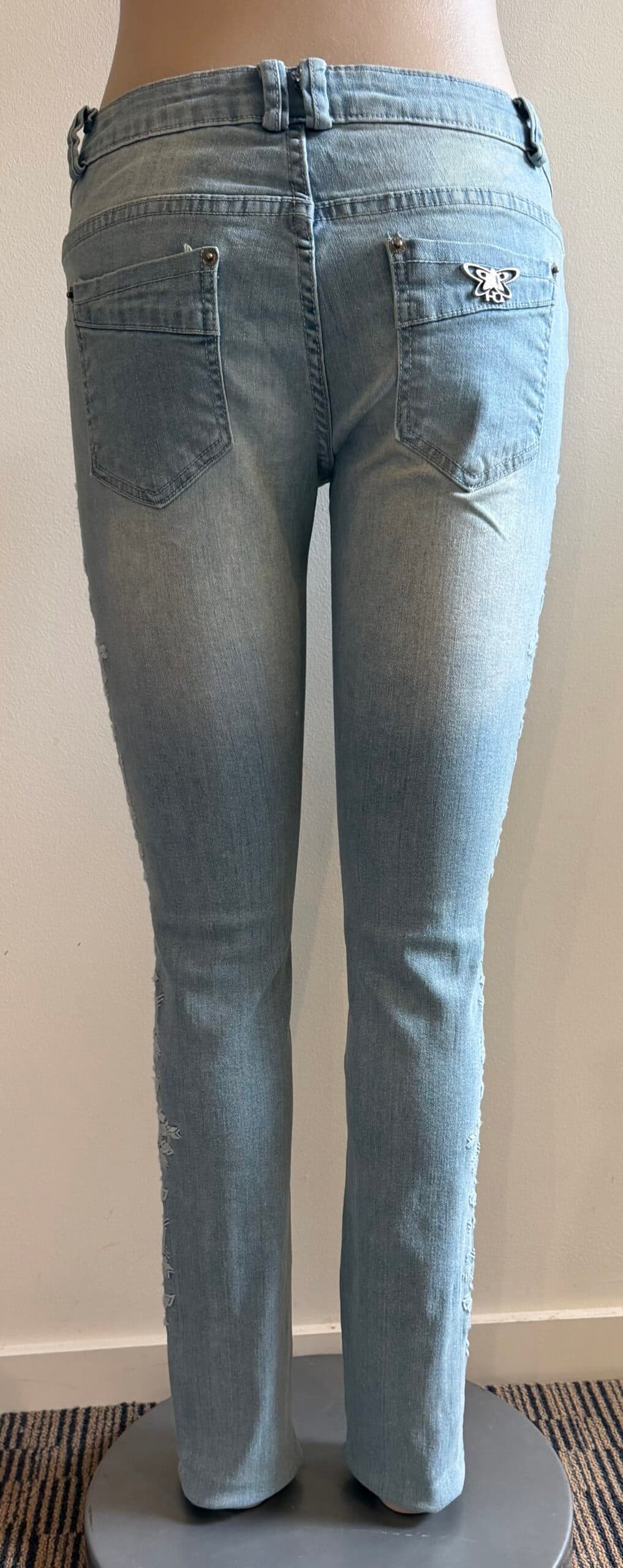 FP1813-Light blue emb jean thumbnail 3