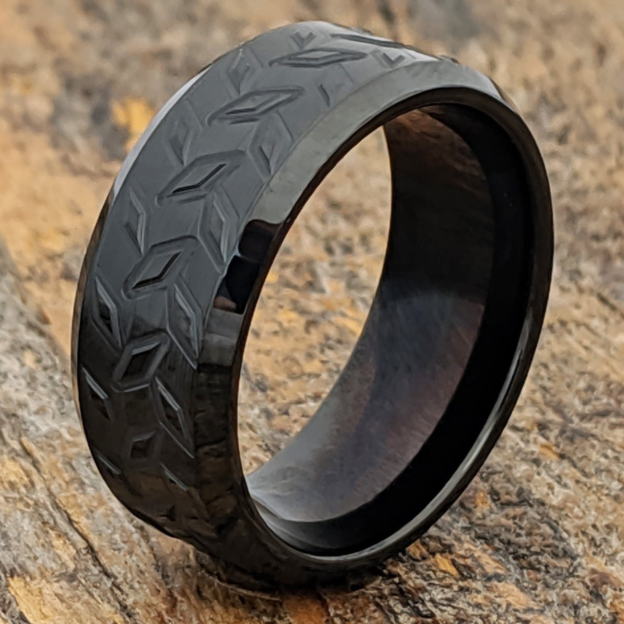 Diamond Plate Mens Black Carved Rings thumbnail 2