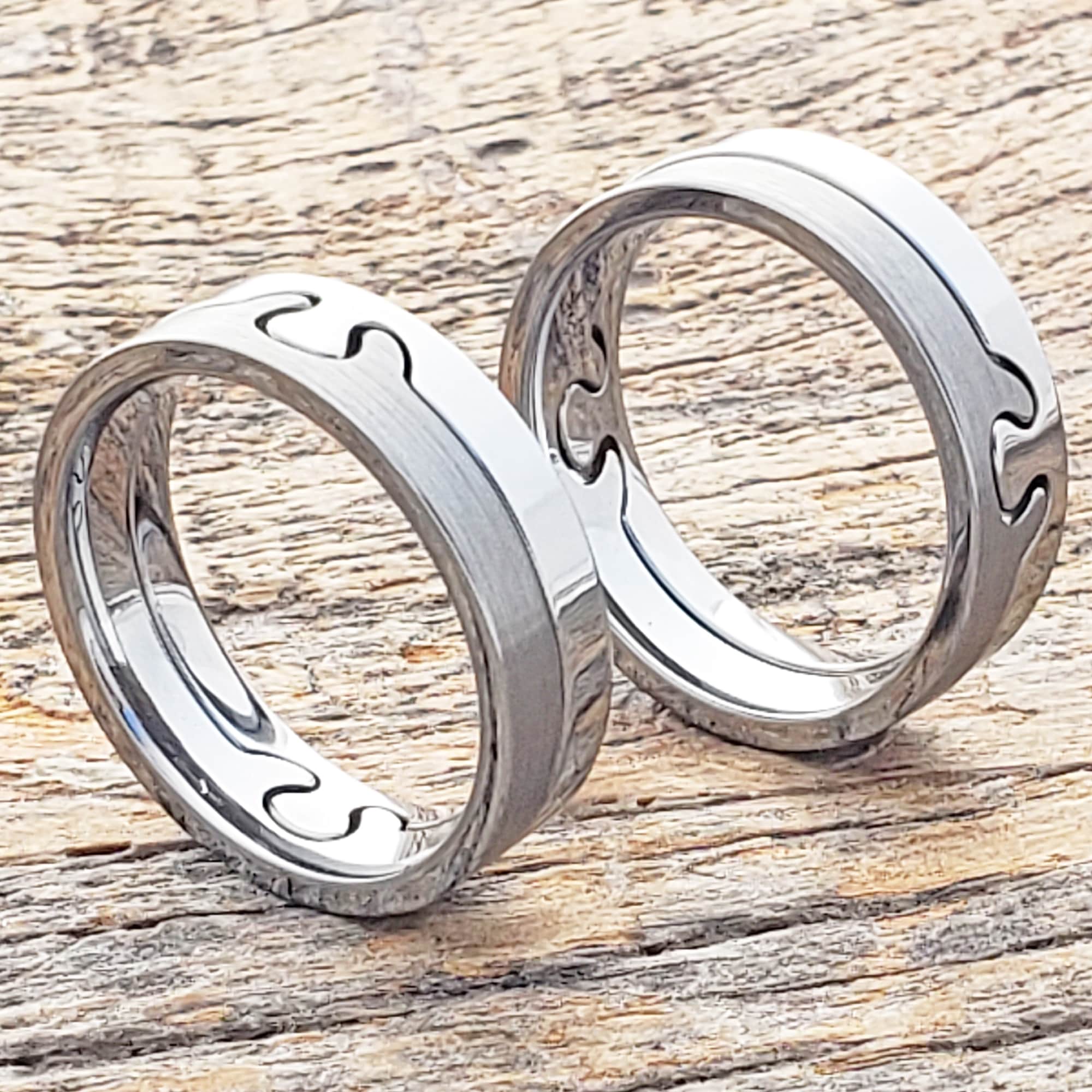 Interlocking Brushed Puzzle Rings thumbnail 3