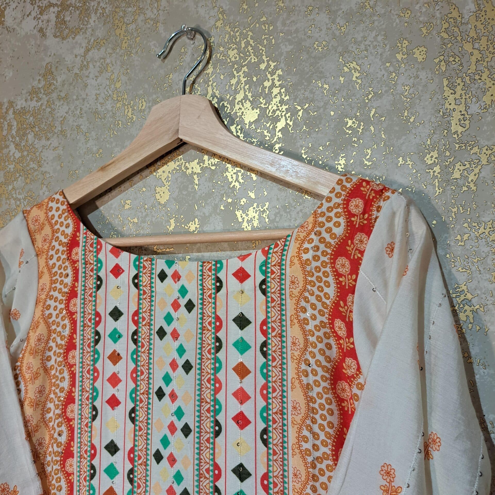 Off White Red Printed Pure Cotton Casual Trouser Suit with Dupatta Dresses thumbnail 3