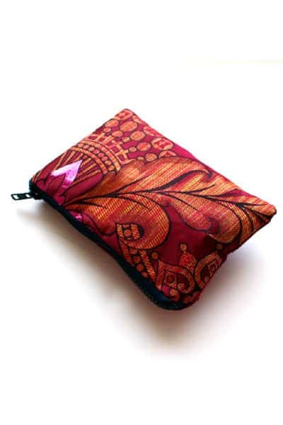 Owena clutch in Maroon