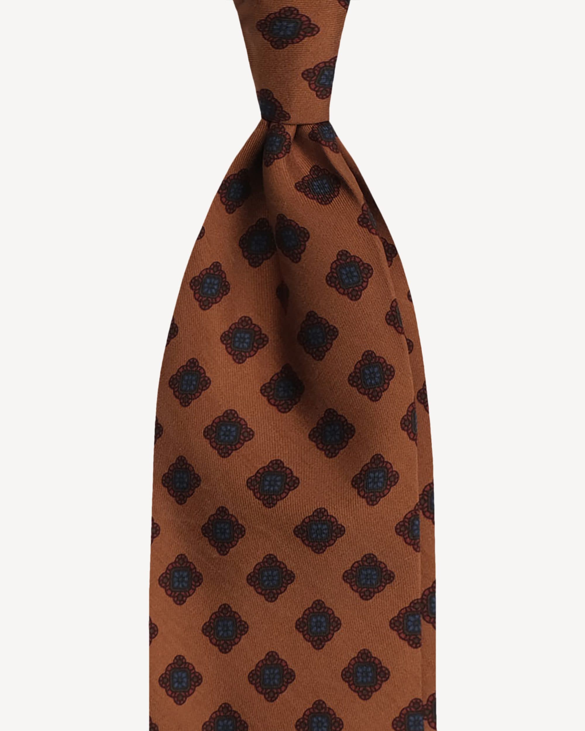 Diamond Bloom Vintage Handprinted Selftipped silk tie – Sand