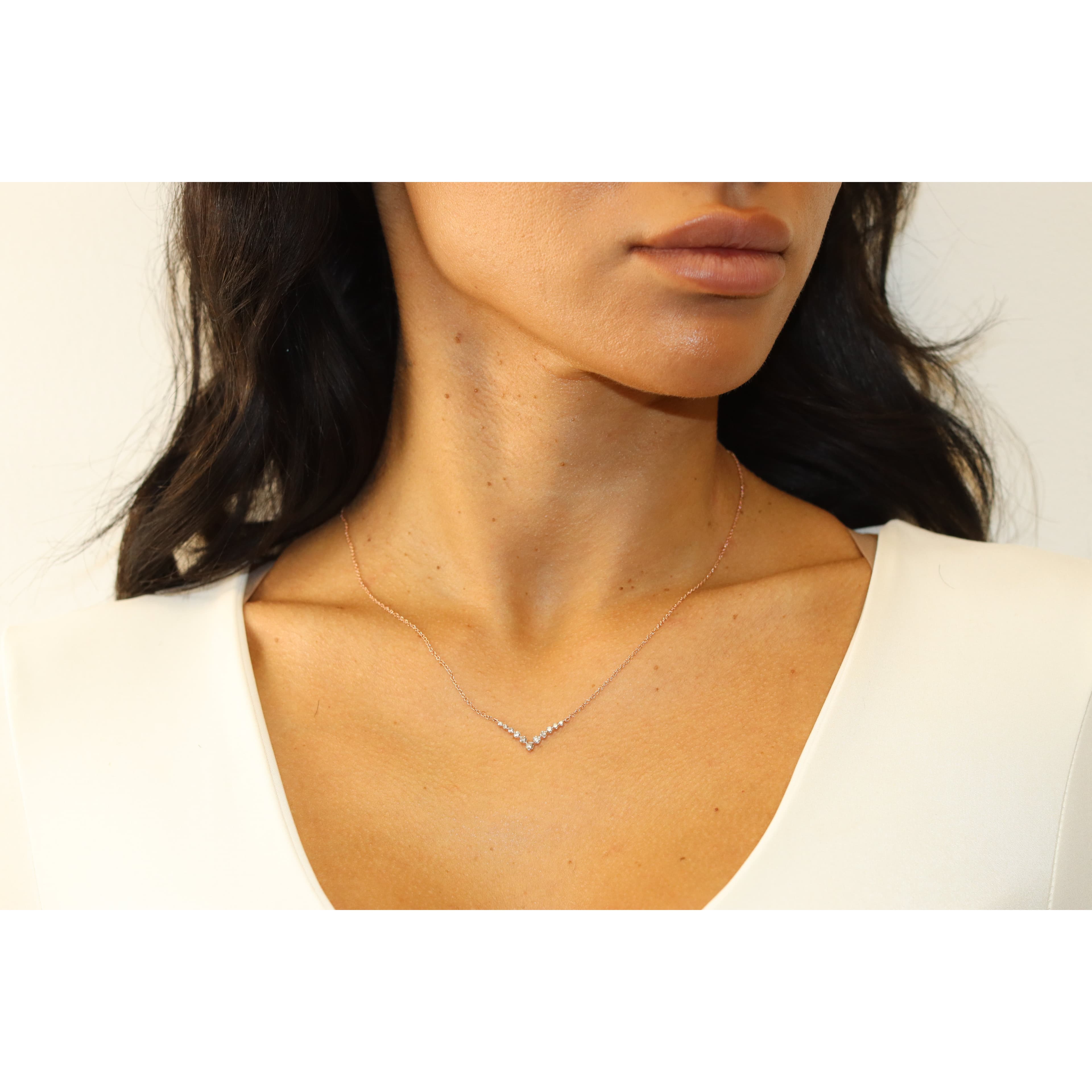 14 Karat Gold & 11 Diamond Chevron Necklace 18″ thumbnail 2