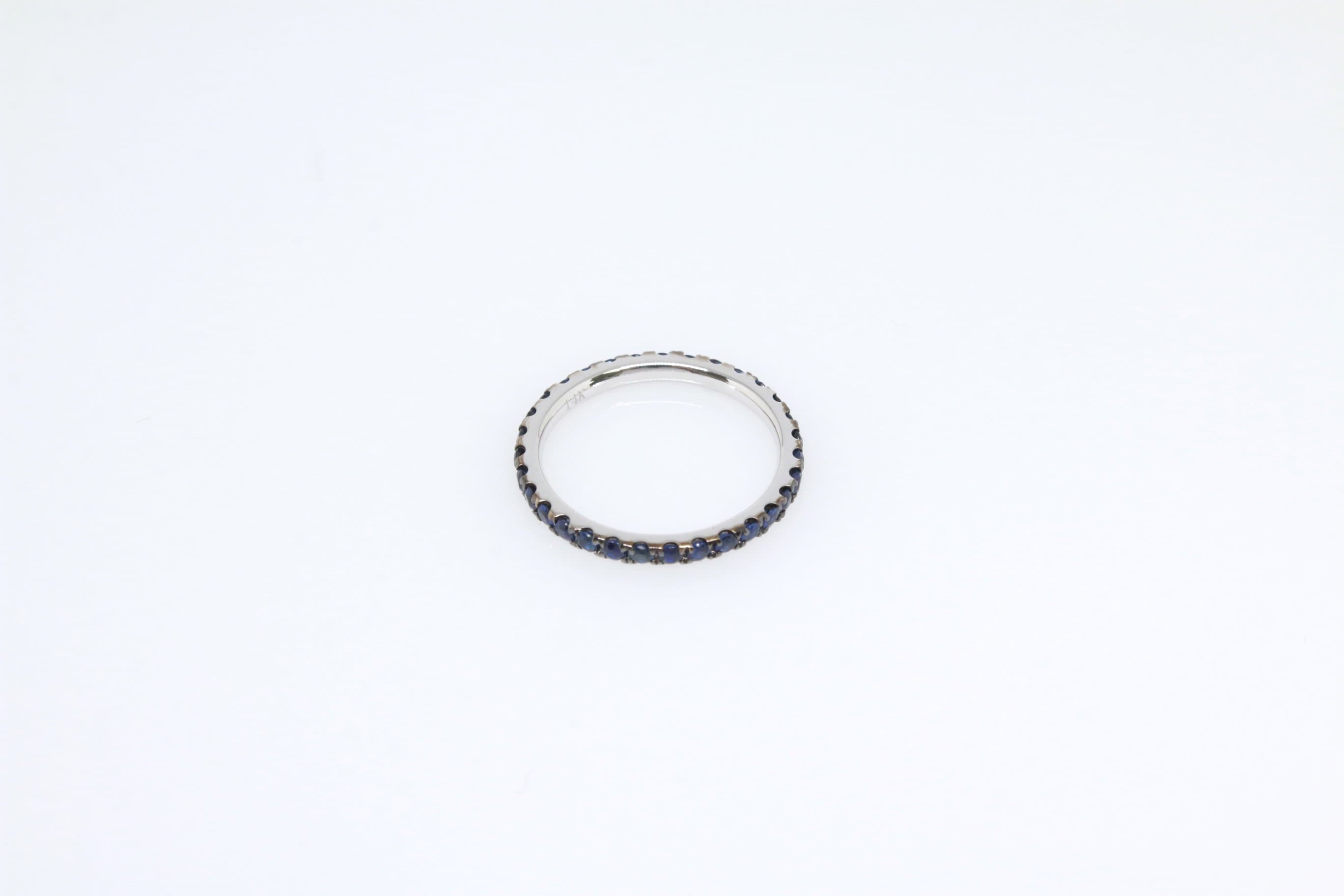 14 Karat Gold & Shaded Sapphire Ring thumbnail 4