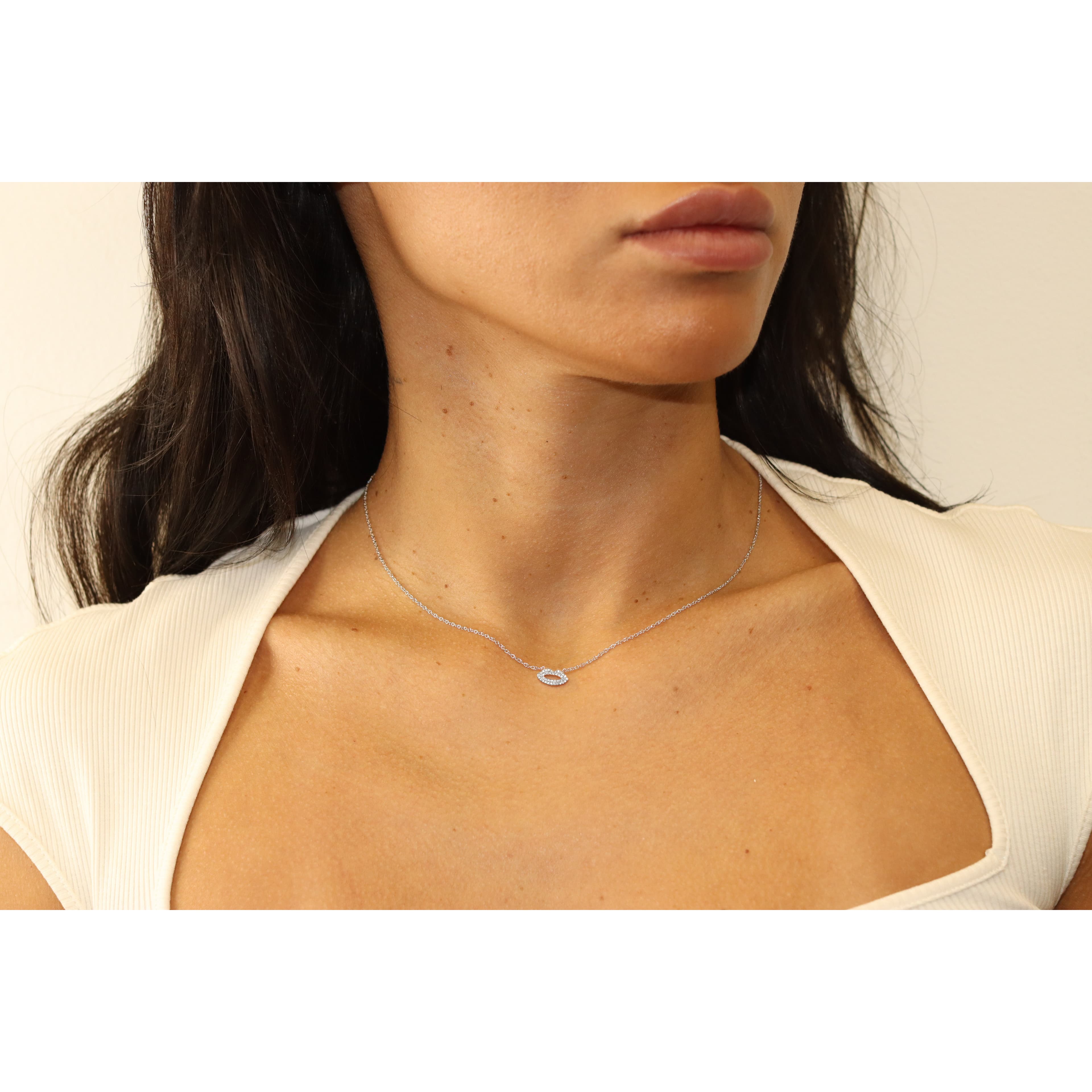 14 Karat Gold & Diamond 18″ Lips Pendant Necklace thumbnail 3
