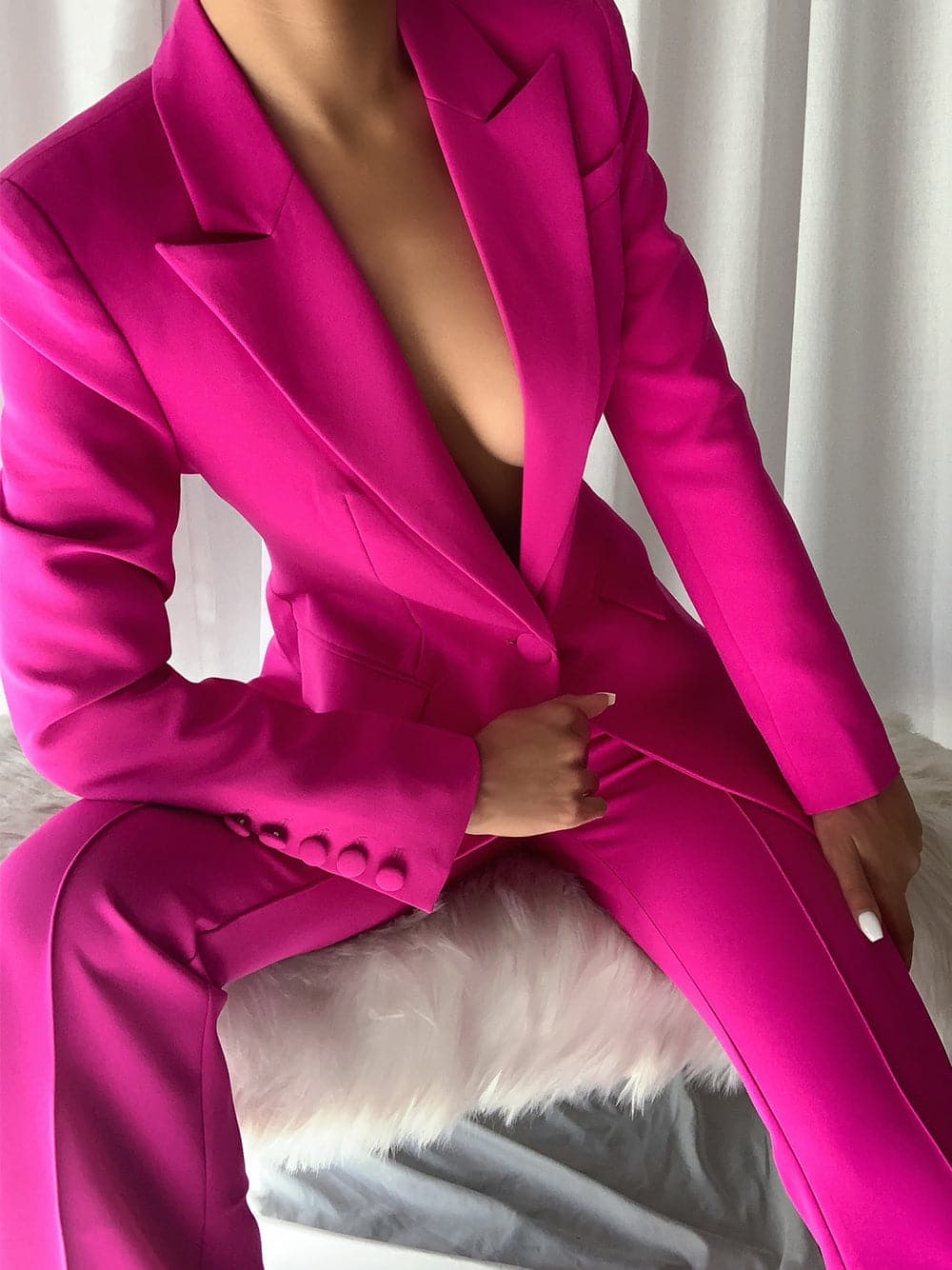 NAOMA Blazer & Flared Pants Set in Fuchsia thumbnail 4
