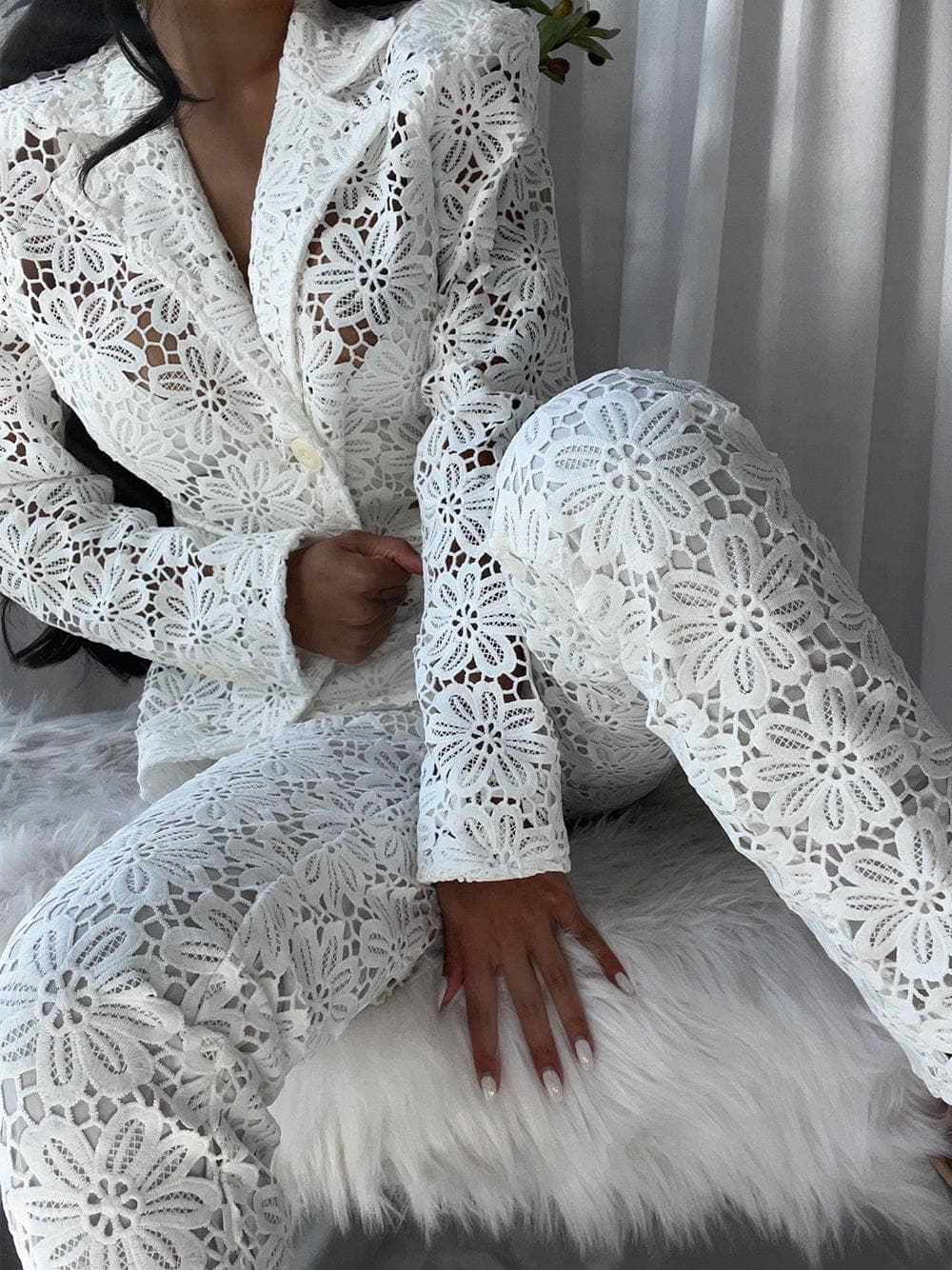 ERINE Blazer & Pants Set in White thumbnail 2