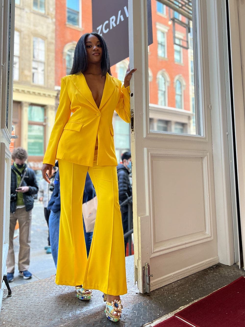 212 Blazer & Pants Set in Yellow thumbnail 3