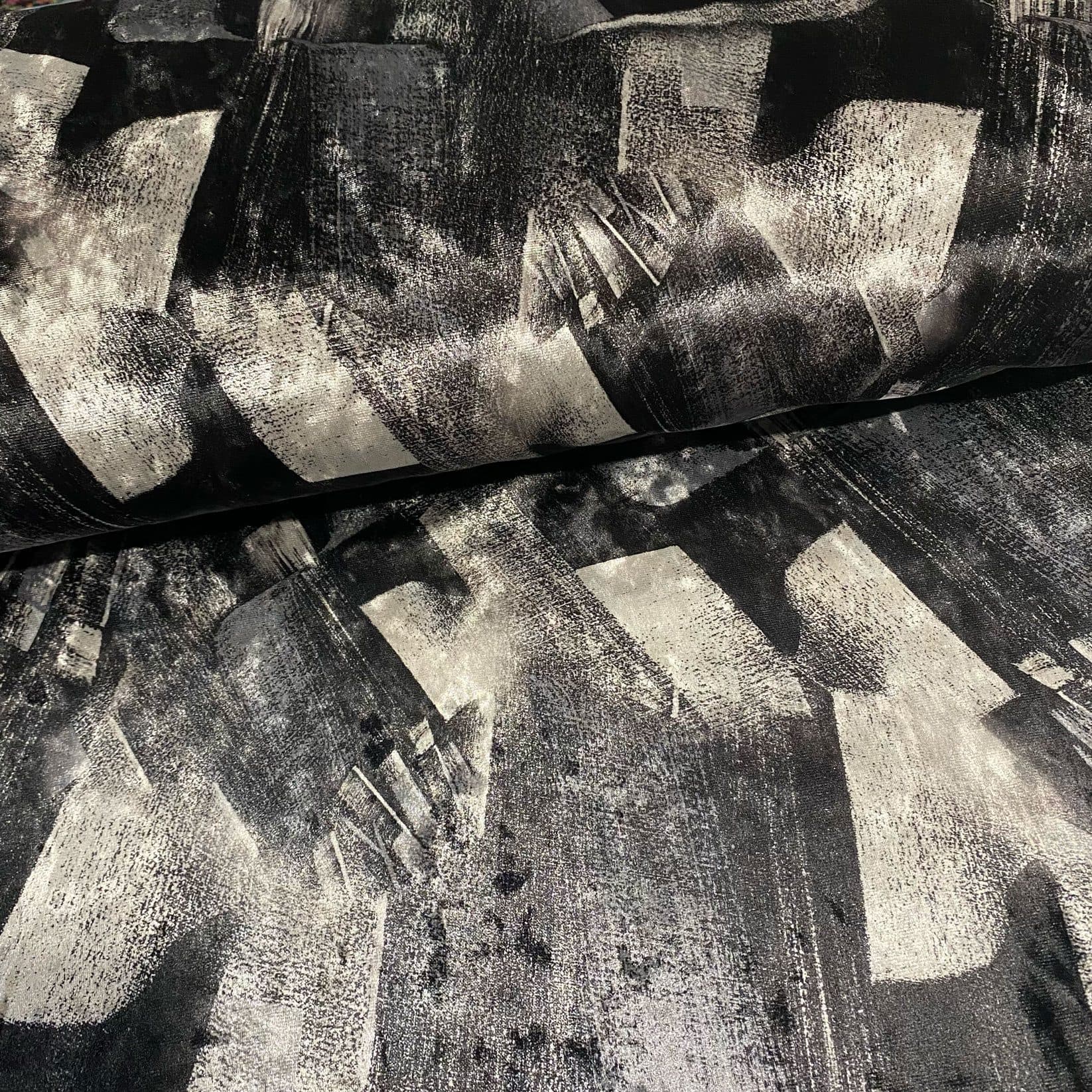 Velours extensible – Coups de pinceau – Noir et gris